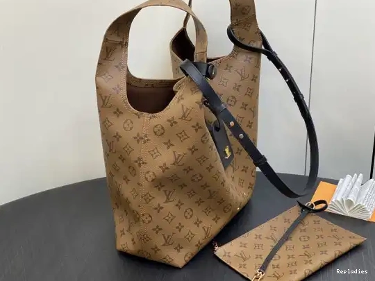 Cheap LOUIS VUITTON GM Atlantis 0629